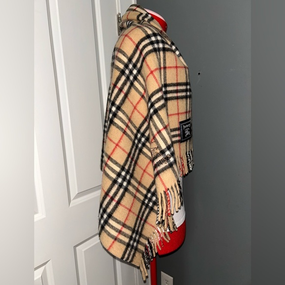 Vintage Burberry Nova Check 100% Wool Shawl Scarf - Picture 2 of 16